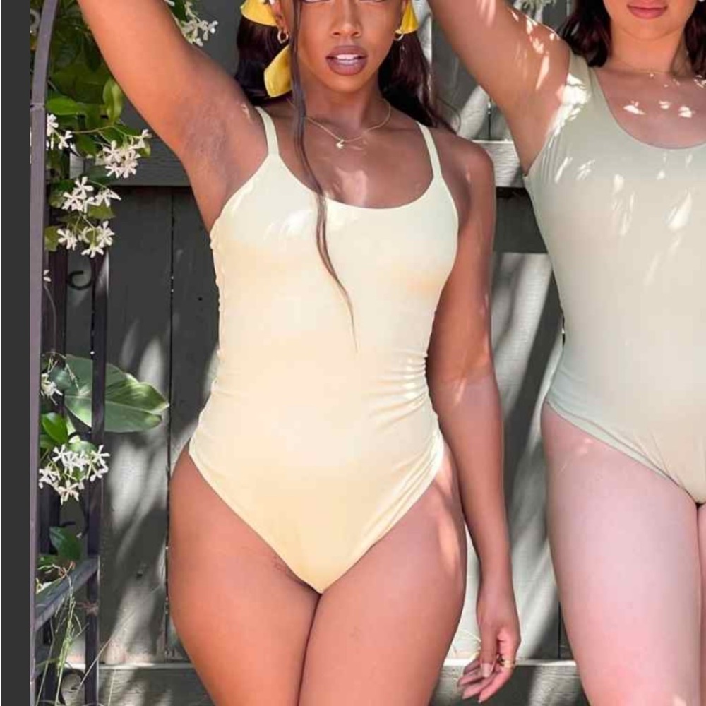 Pinsy Bonded Shapesuit Shapewear Cheeky Thong Bodysuit XL Scoop Tank YELLOW